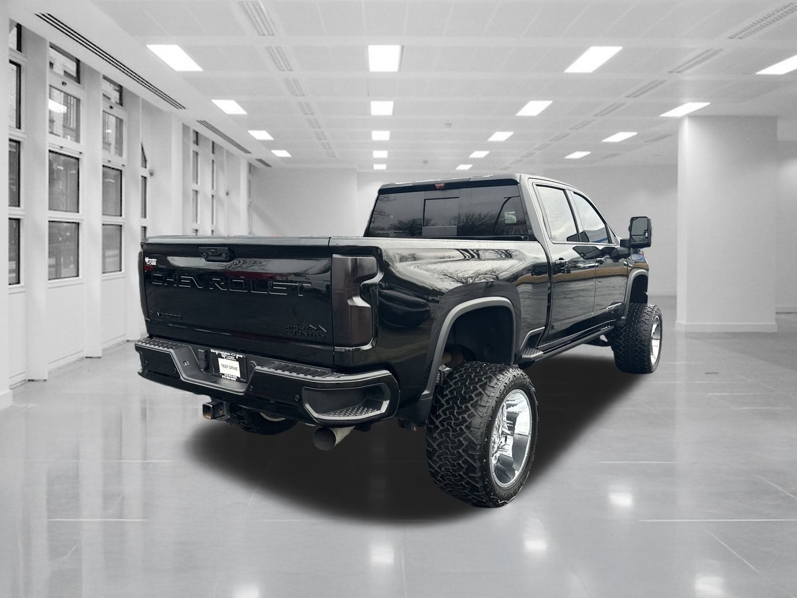 Used 2024 Chevrolet Silverado 2500 High Country w/ Midnight Edition image 5