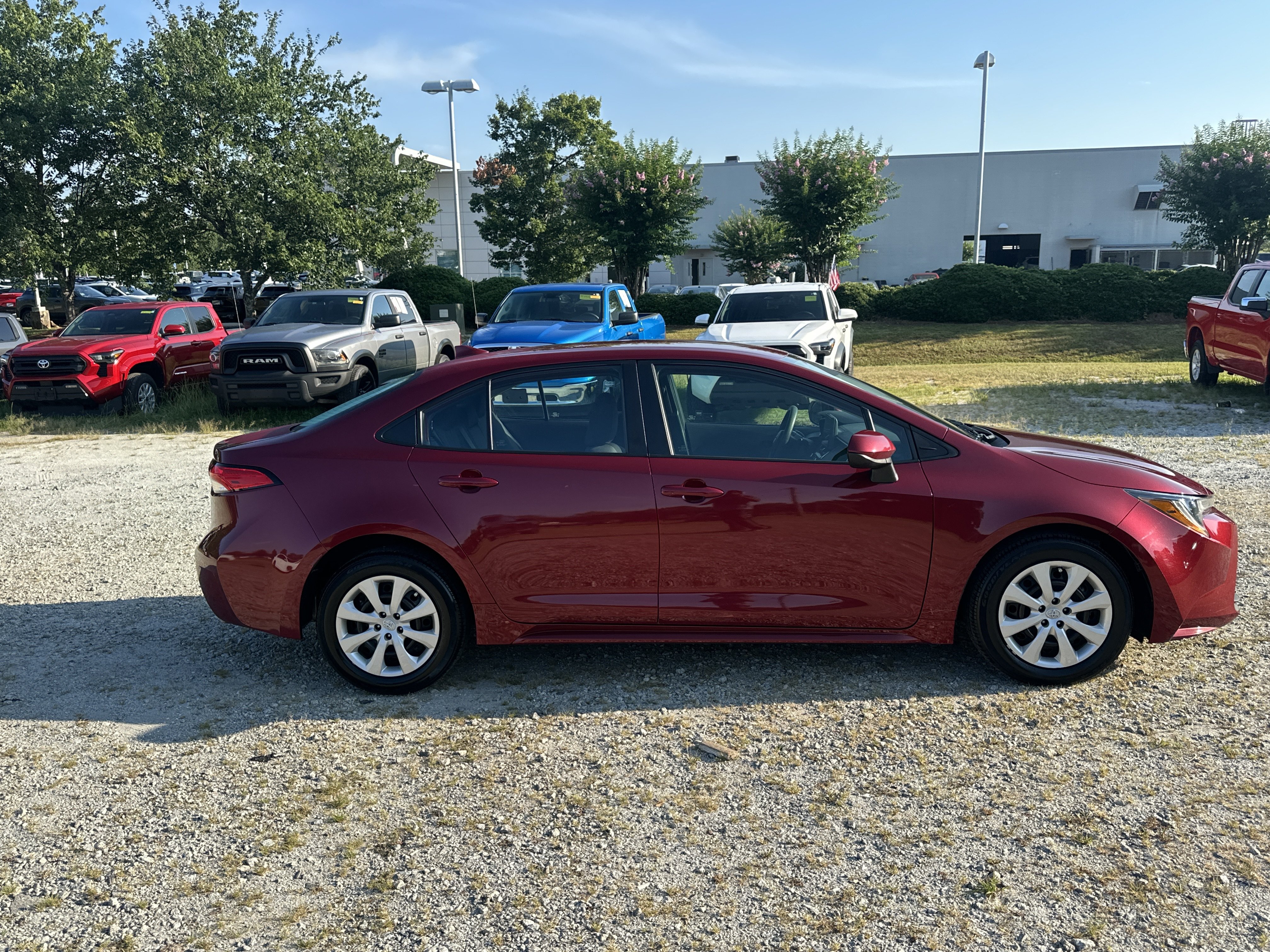 Used 2024 Toyota Corolla LE FWD image 4