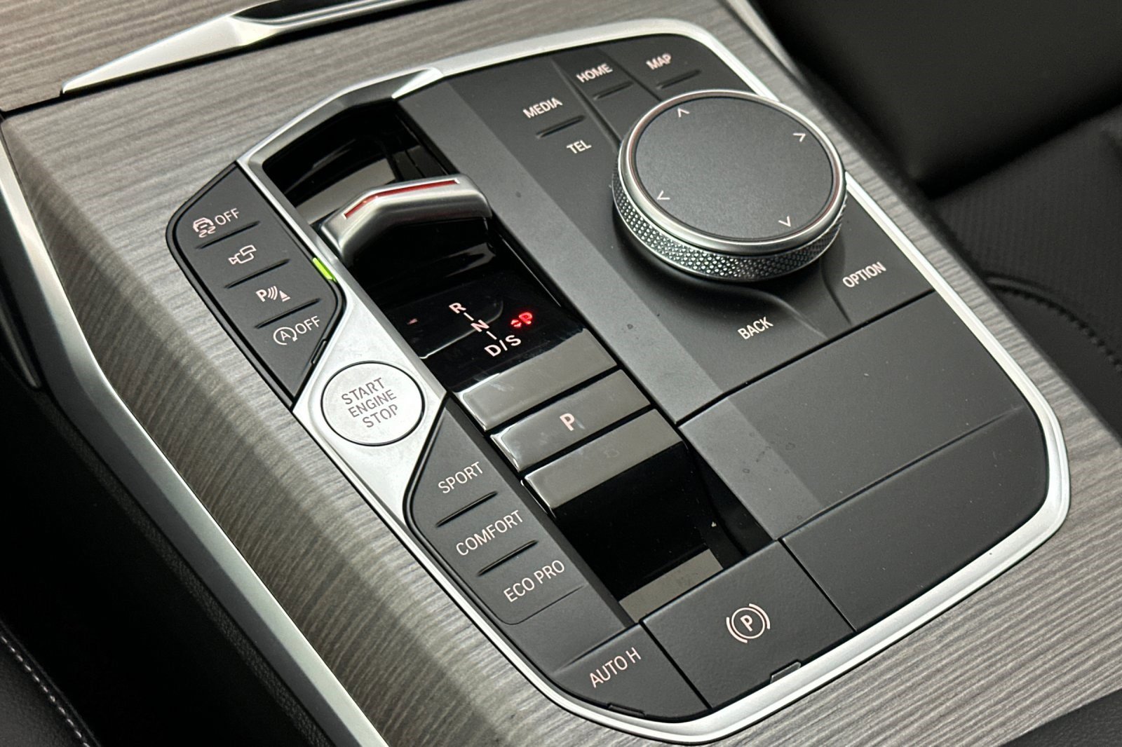 New 2026 BMW 330i Sedan w/ Premium Package image 24