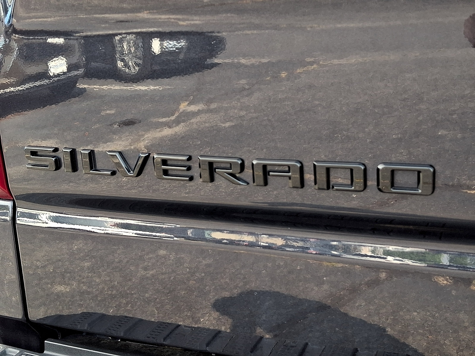 Used 2022 Chevrolet Silverado 1500 Custom w/ LPO, Dark Essentials Package AWD/4WD image 30