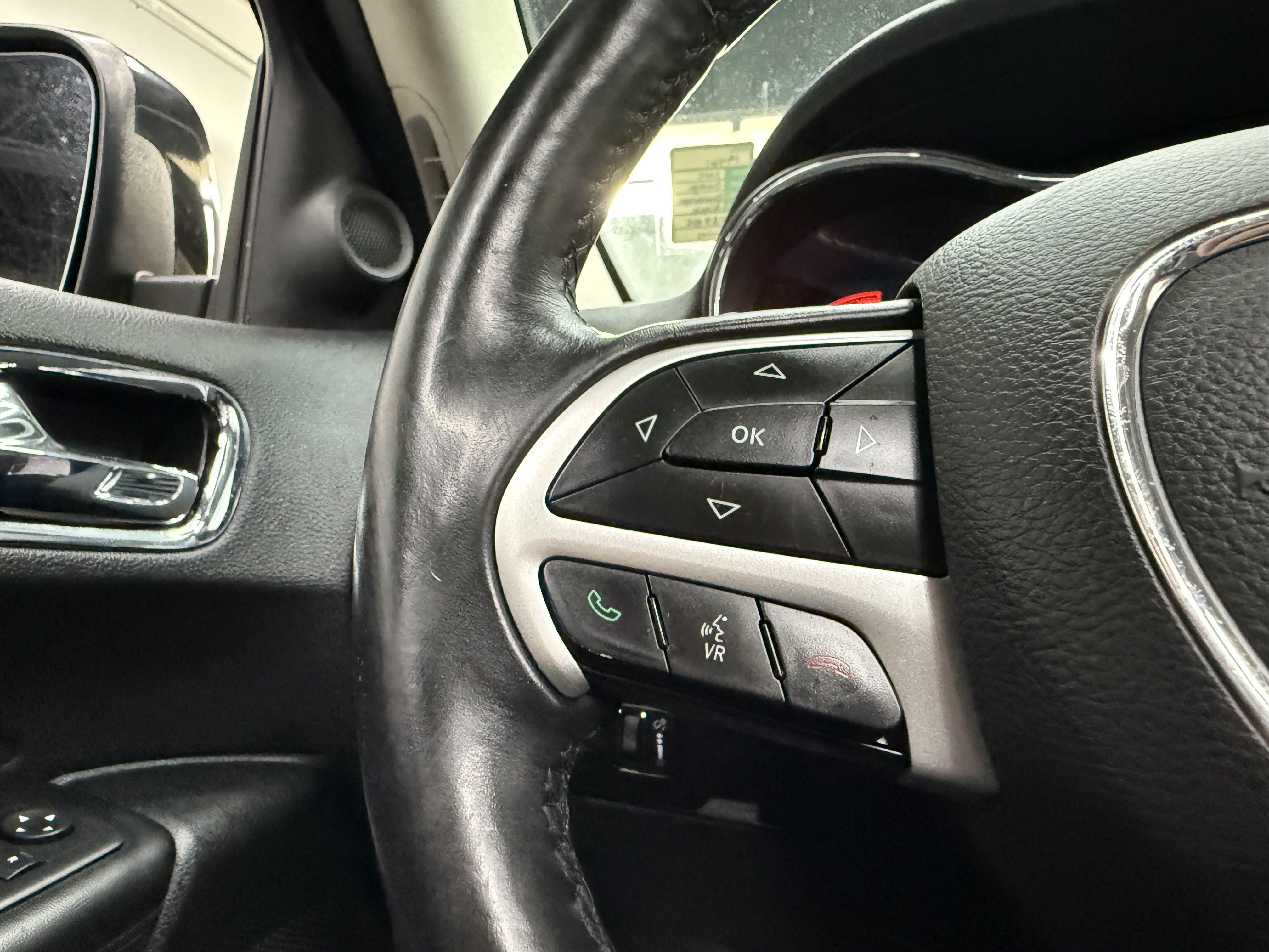 Used 2015 Dodge Durango Limited w/ Premium Group AWD/4WD image 15