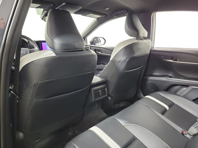 Used 2026 Toyota Camry SE FWD image 11