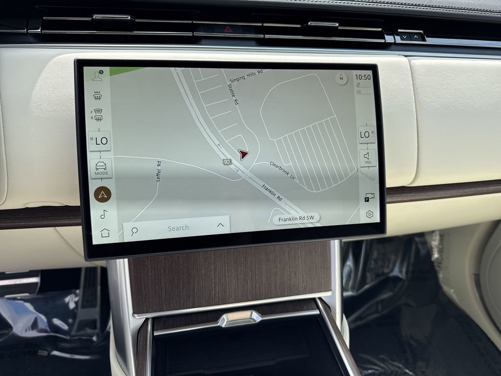 New 2025 Land Rover Range Rover SE image 22