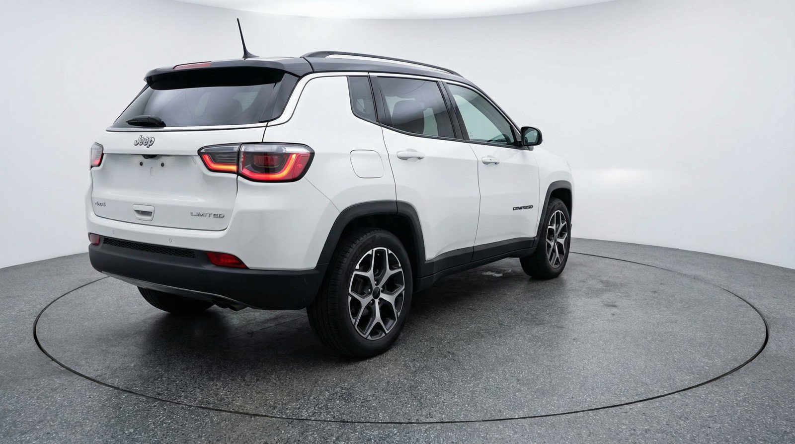 Used 2025 Jeep Compass Limited AWD/4WD image 9