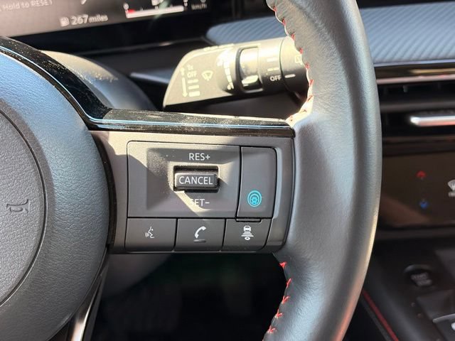 Used 2025 Nissan Kicks SR AWD/4WD image 15