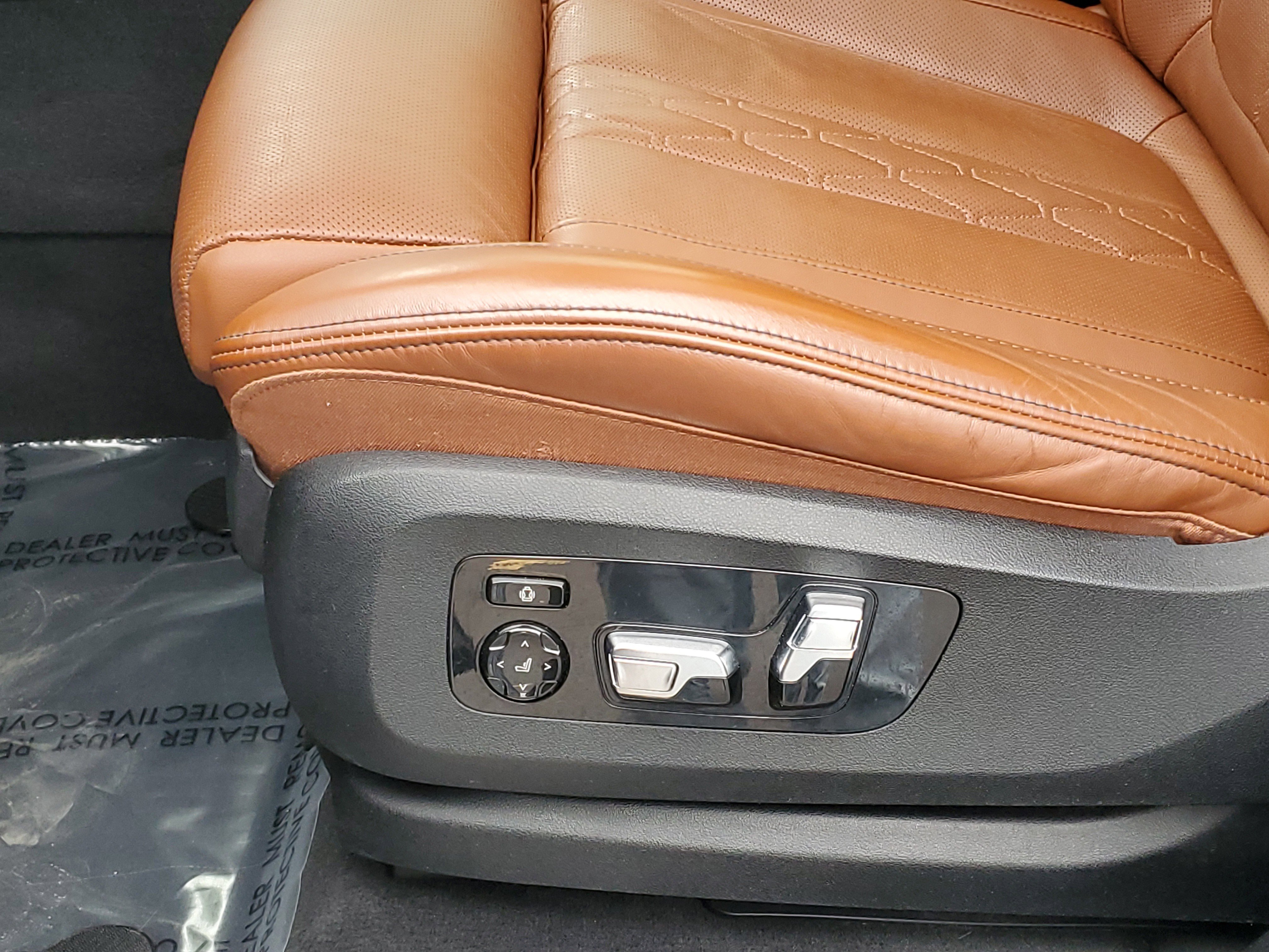 Used 2022 BMW X7 M50i image 9