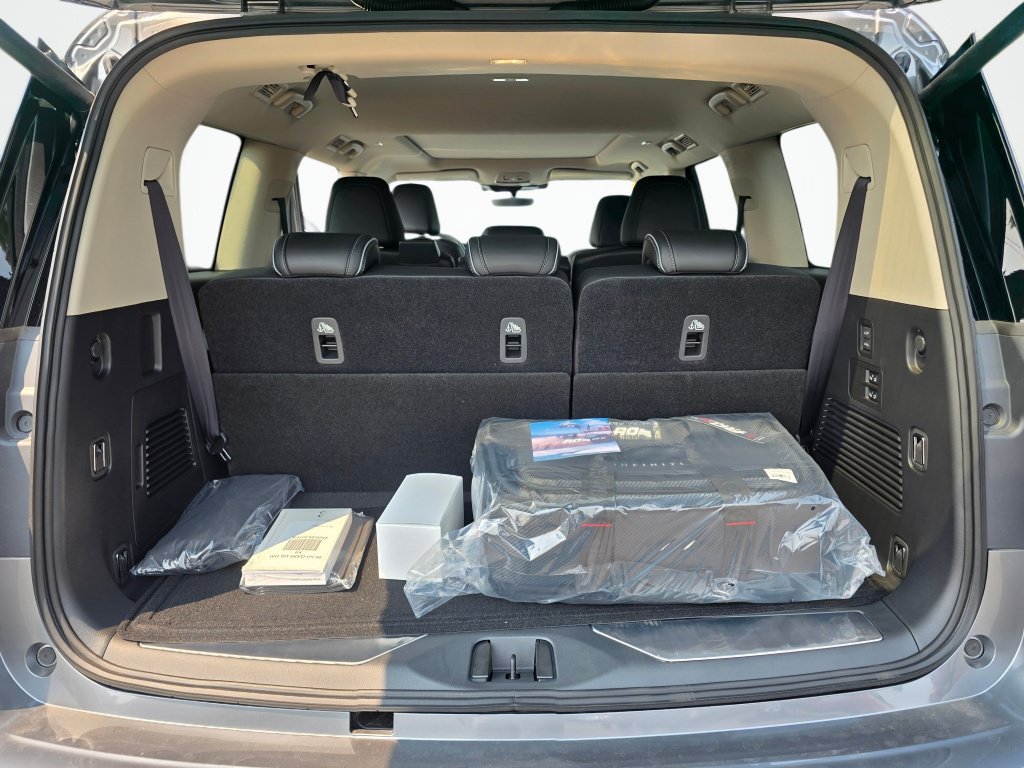 New 2026 INFINITI QX80 Luxe w/ Cargo Package AWD/4WD image 11