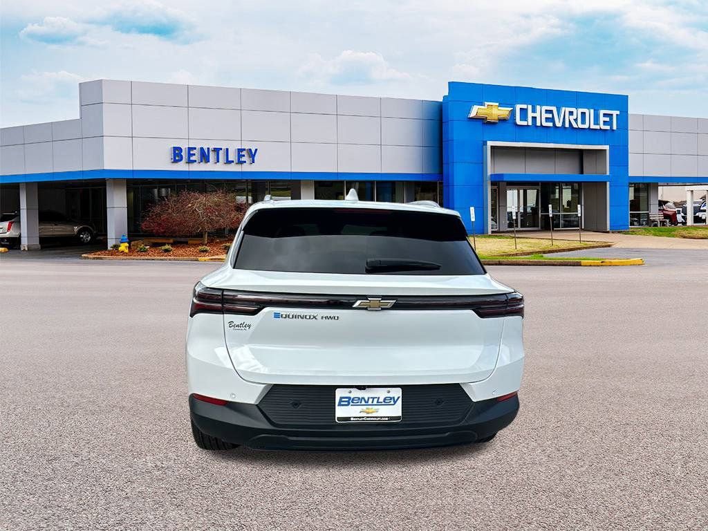 New 2026 Chevrolet Equinox EV LT AWD/4WD image 4