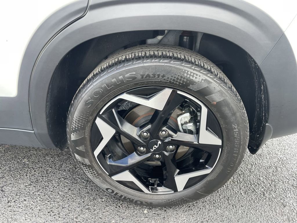 Certified 2024 Kia Seltos EX image 8