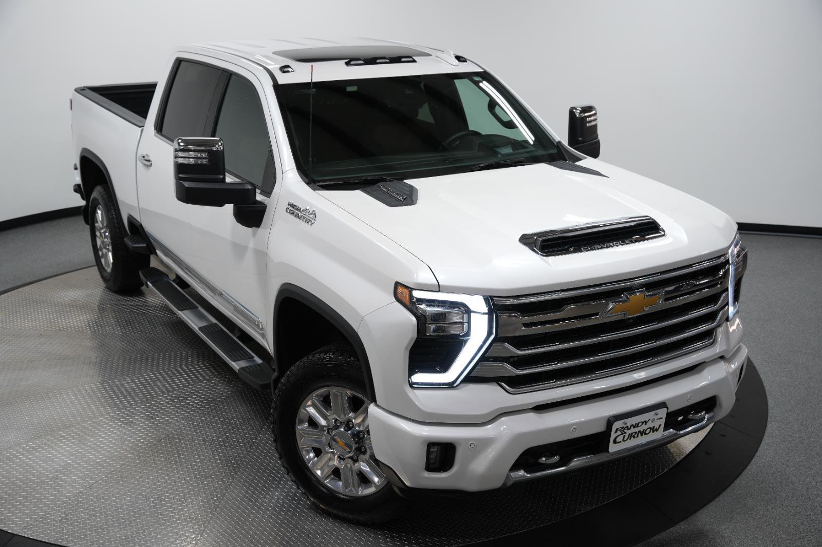 Used 2025 Chevrolet Silverado 2500 High Country w/ High Country Premium Package AWD/4WD image 48