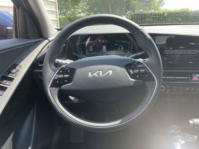 New 2026 Kia Niro EX FWD image 14