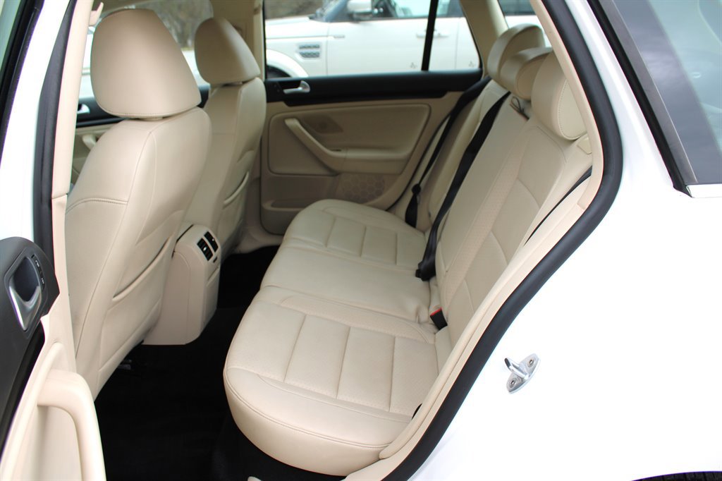 Used 2013 Volkswagen Jetta TDI image 18