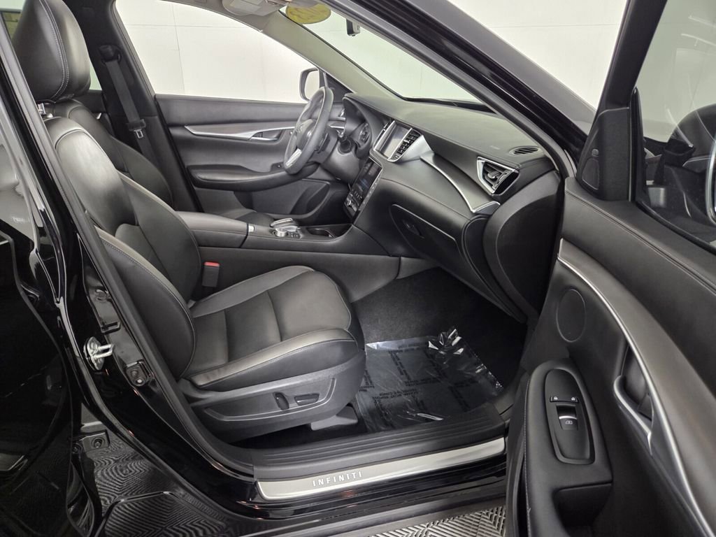Used 2023 INFINITI QX50 Luxe image 30