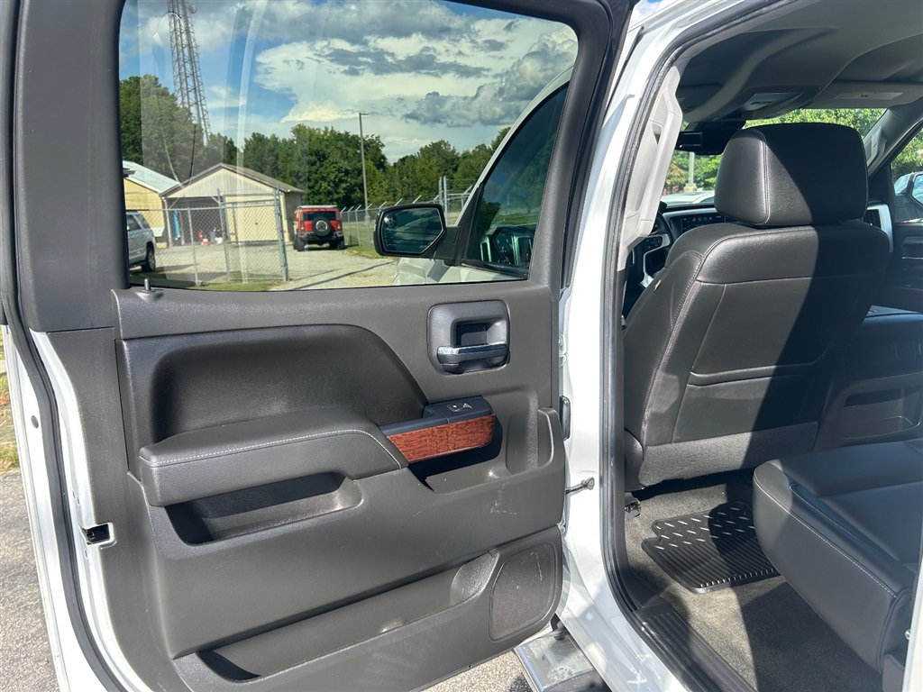 Used 2016 GMC Sierra 1500 SLT w/ Enhanced Driver Alert Package AWD/4WD image 15