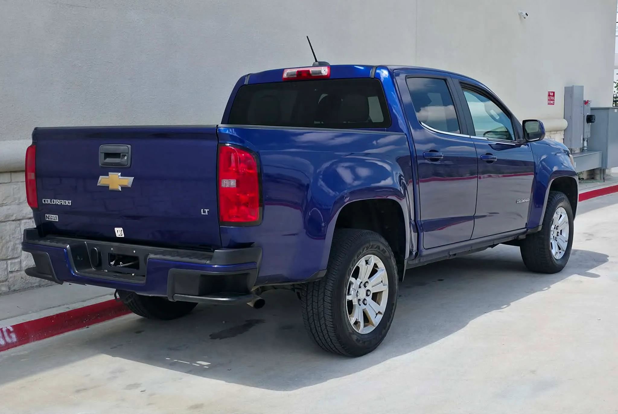 Used 2016 Chevrolet Colorado LT RWD image 3