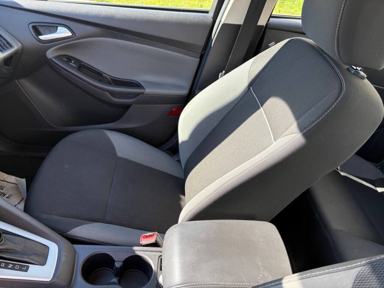 Used 2014 Ford Focus SE image 11