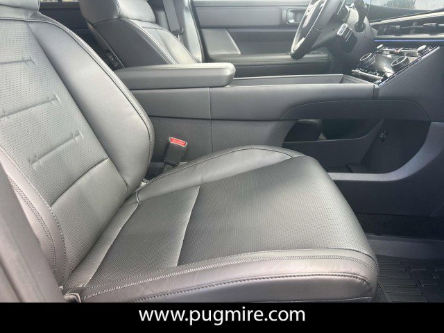 Used 2025 Hyundai Santa Fe Calligraphy image 13