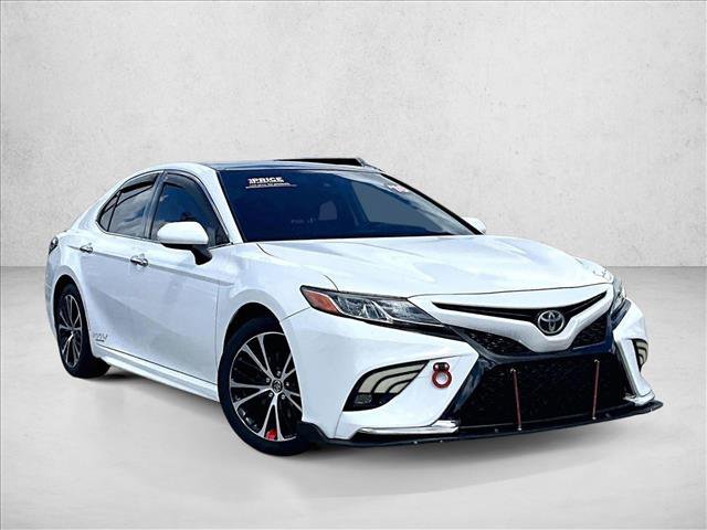 Used 2018 Toyota Camry SE image 10