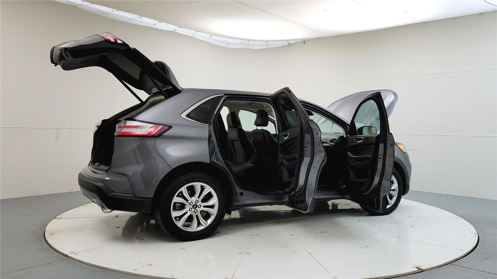 Used 2024 Ford Edge Titanium AWD/4WD image 13