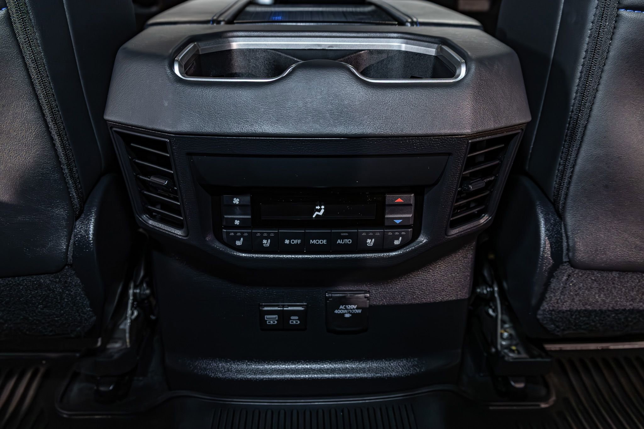 Used 2023 Toyota Sequoia Platinum image 23