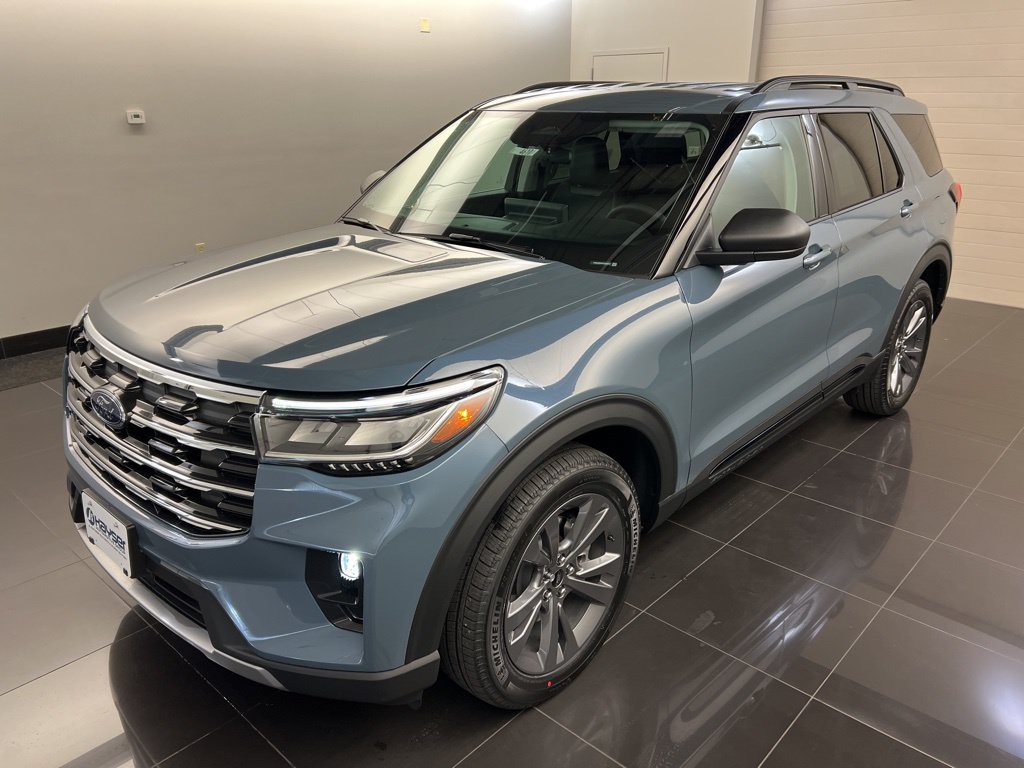 New 2026 Ford Explorer Active w/ Active Comfort Package AWD/4WD image 3