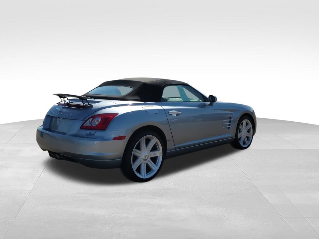 Used 2005 Chrysler Crossfire Limited image 8