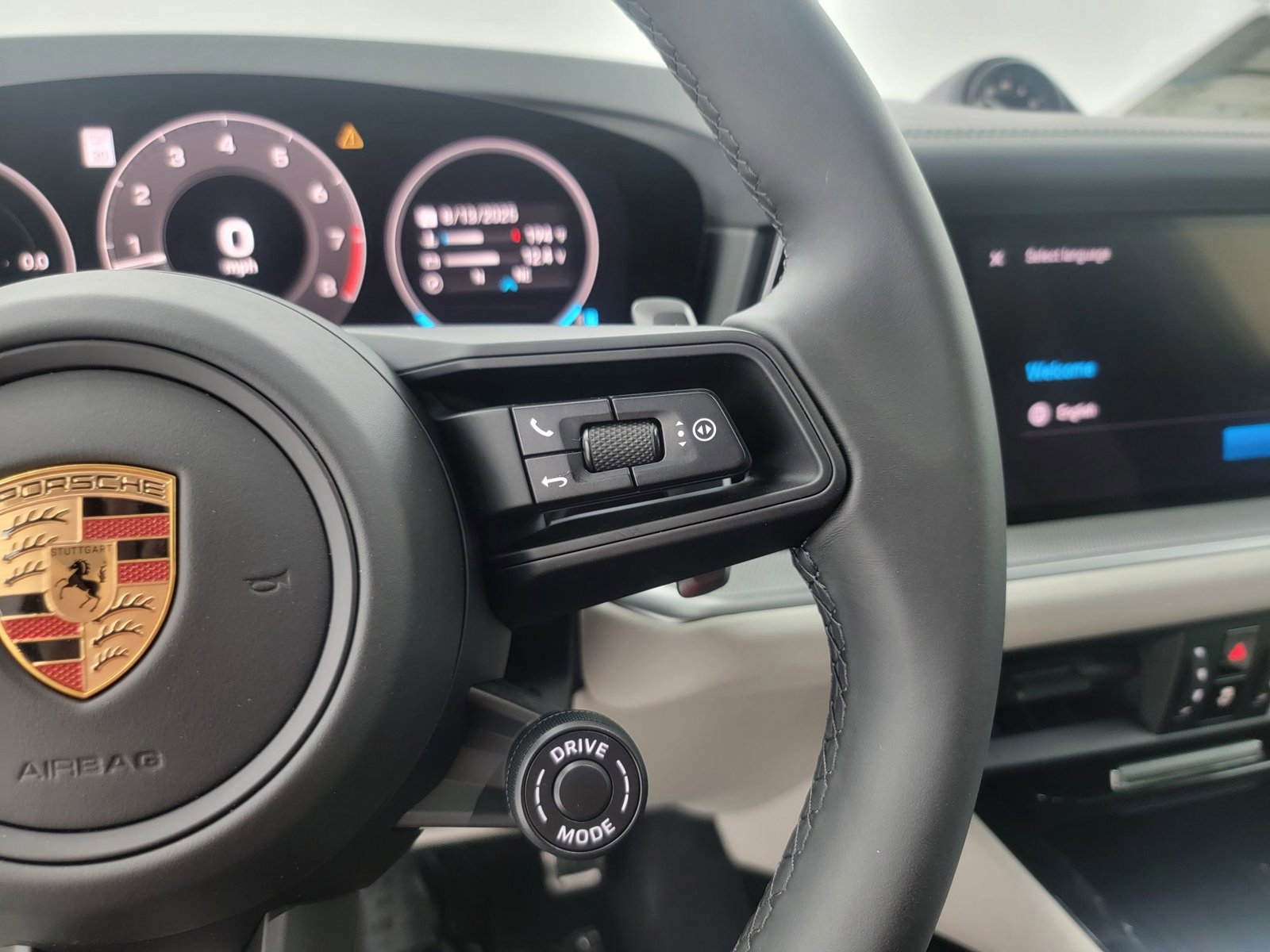 New 2025 Porsche Cayenne S image 23