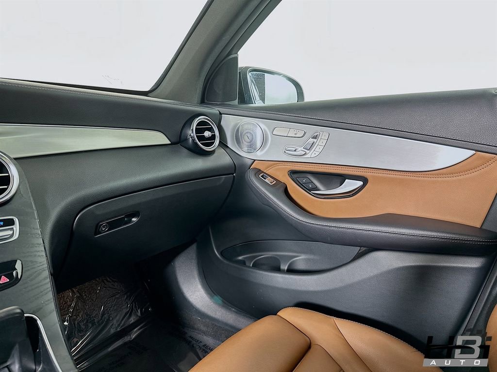 Used 2019 Mercedes-Benz GLC 43 AMG 4MATIC image 17