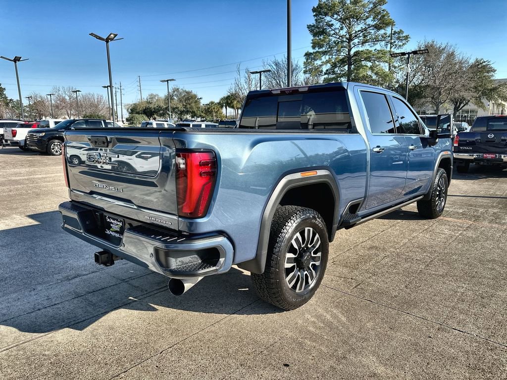 Used 2025 GMC Sierra 2500 Denali Ultimate image 11