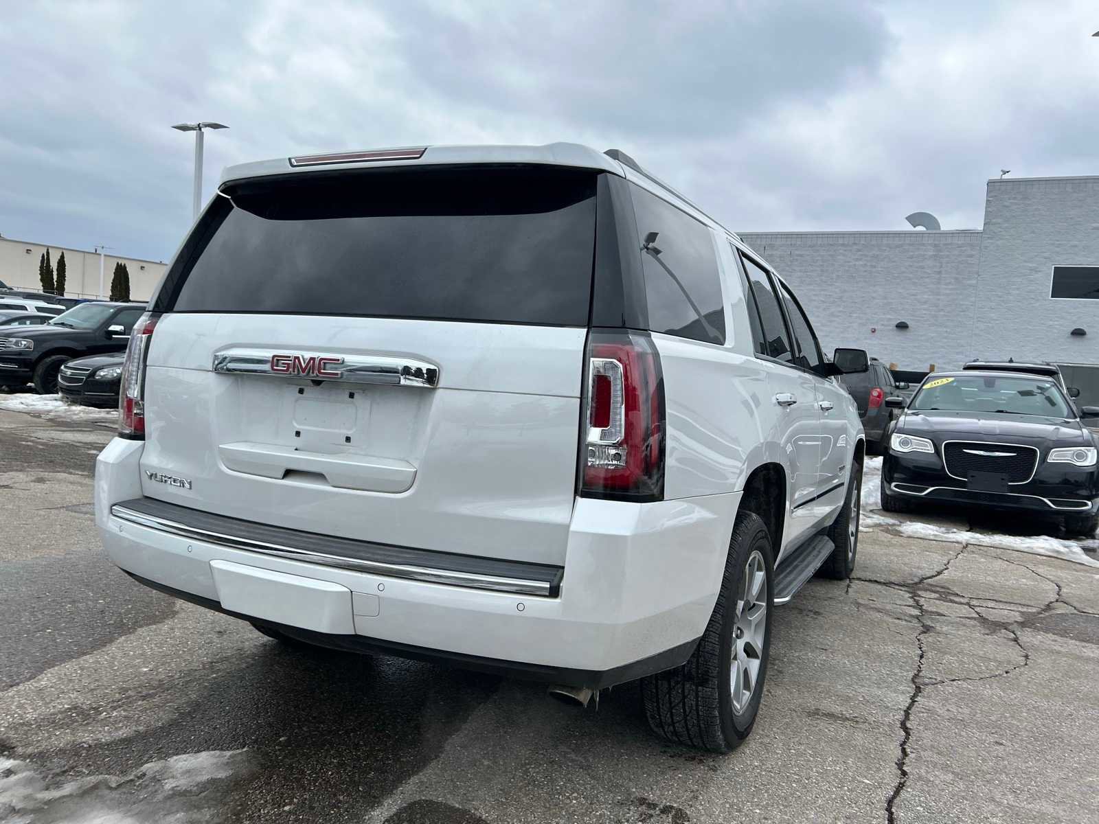 Used 2017 GMC Yukon Denali w/ Open Road Package image 22