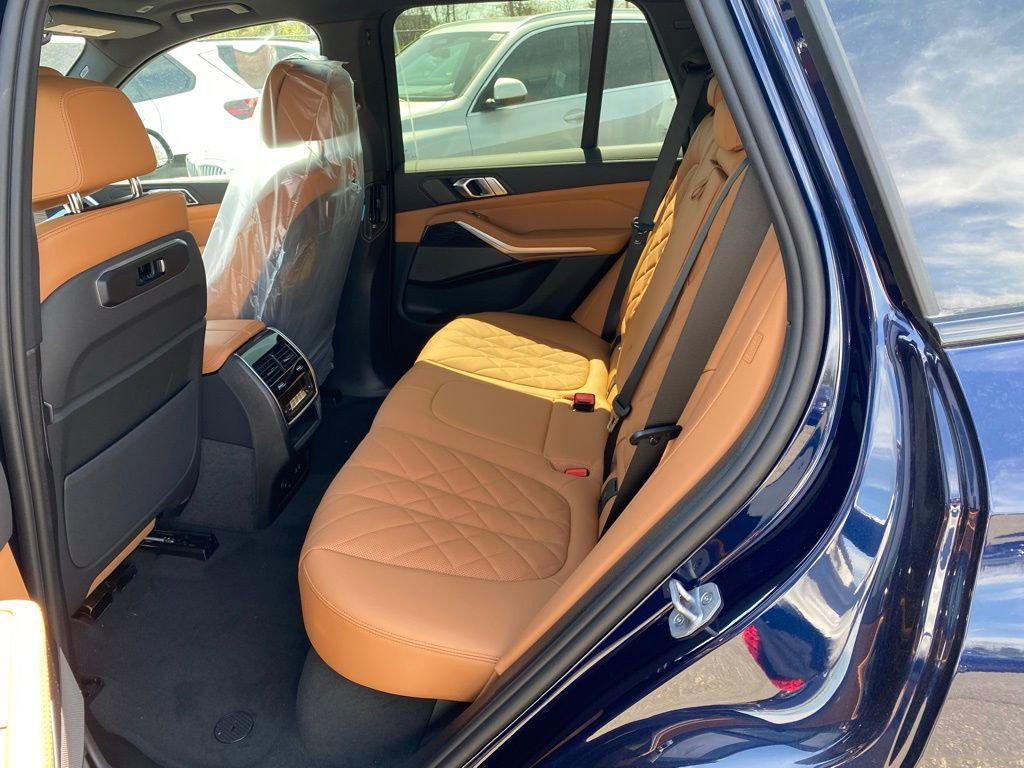 New 2026 BMW X5 xDrive50e AWD/4WD image 7