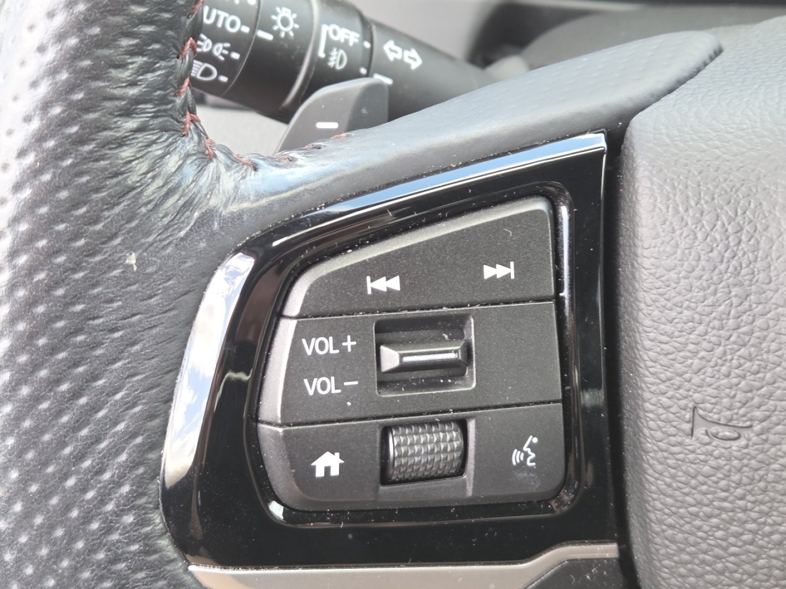 Used 2025 Honda Ridgeline Black Edition image 31