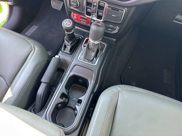 New 2025 Jeep Gladiator Mojave w/ Convenience Group AWD/4WD image 37