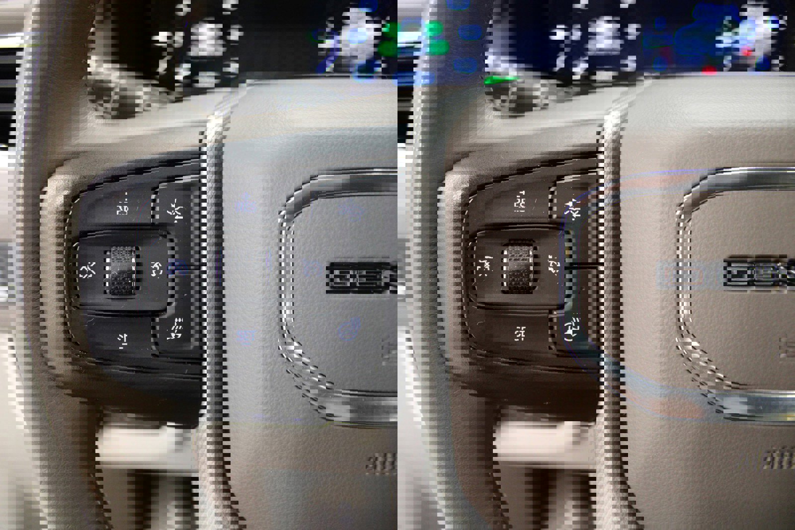 Used 2022 GMC Yukon Denali w/ Denali Premium Package image 27