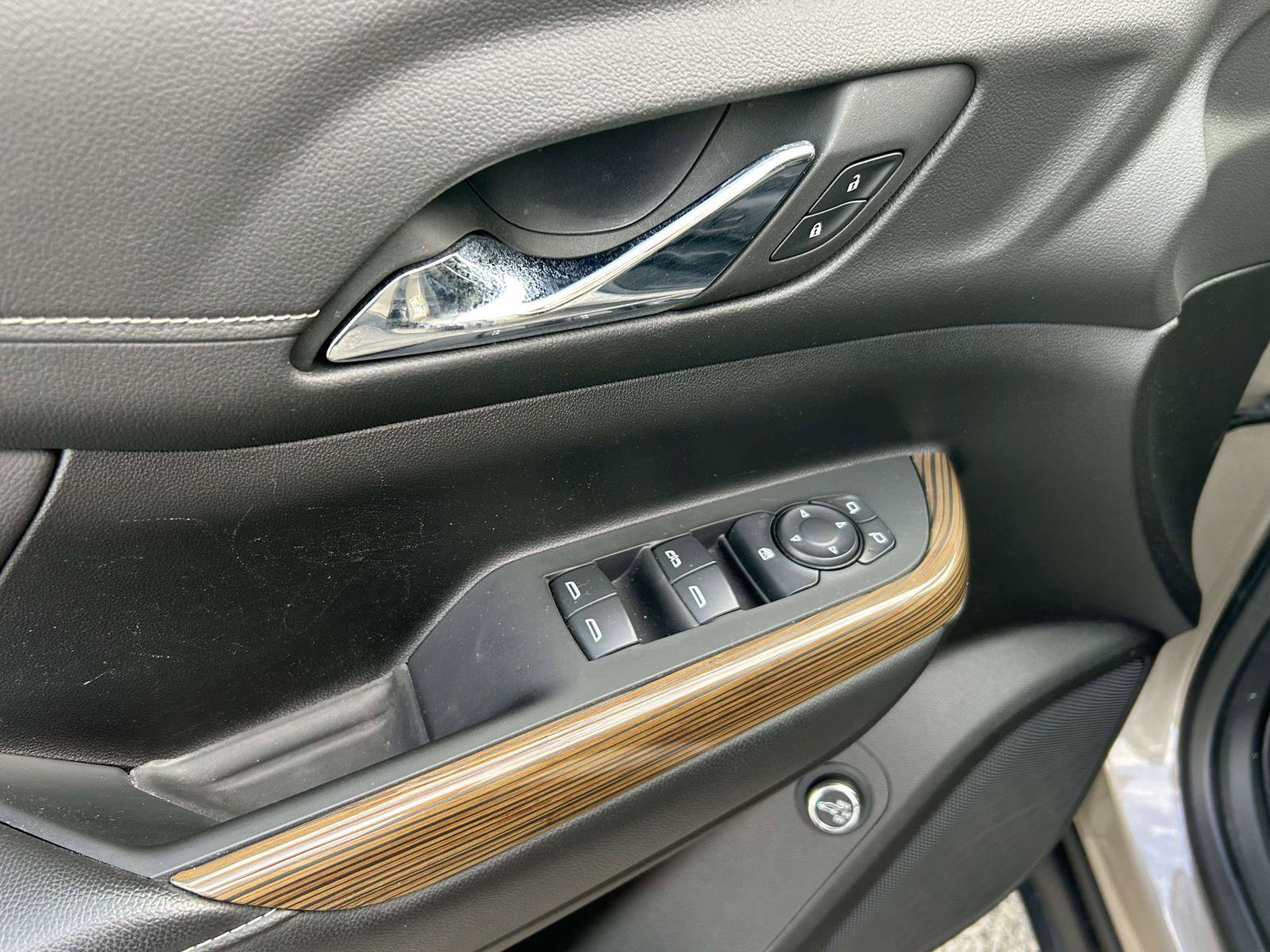 Used 2023 GMC Acadia SLE w/ Driver Convenience Package image 20