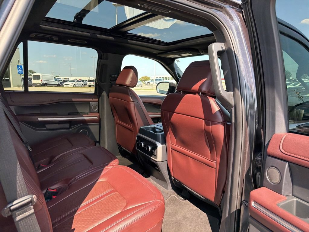 Used 2024 Ford Expedition Limited AWD/4WD image 20