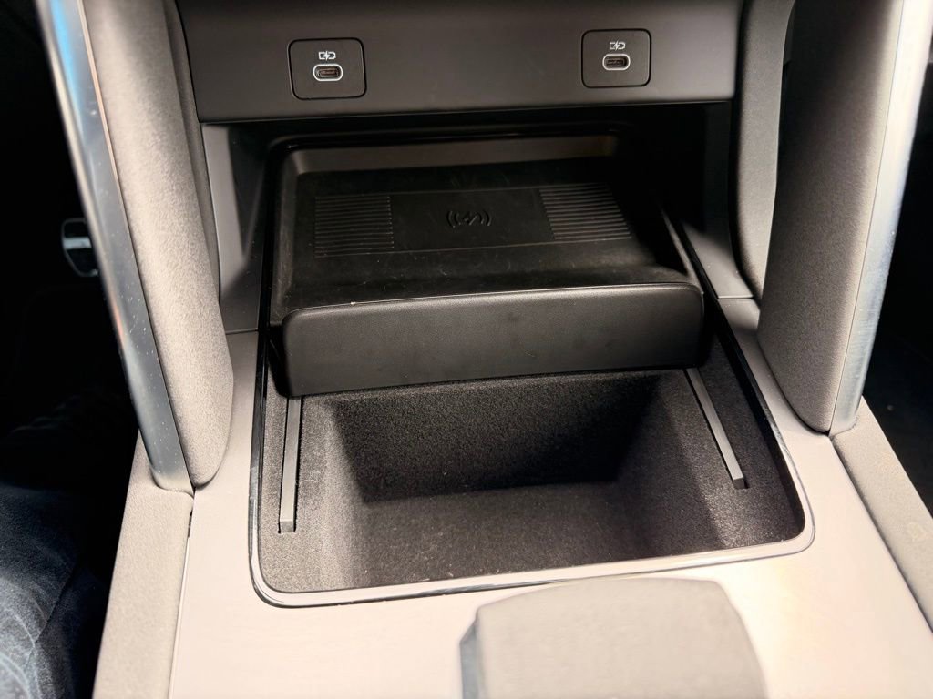 Used 2025 Land Rover Discovery Sport Dynamic SE image 16