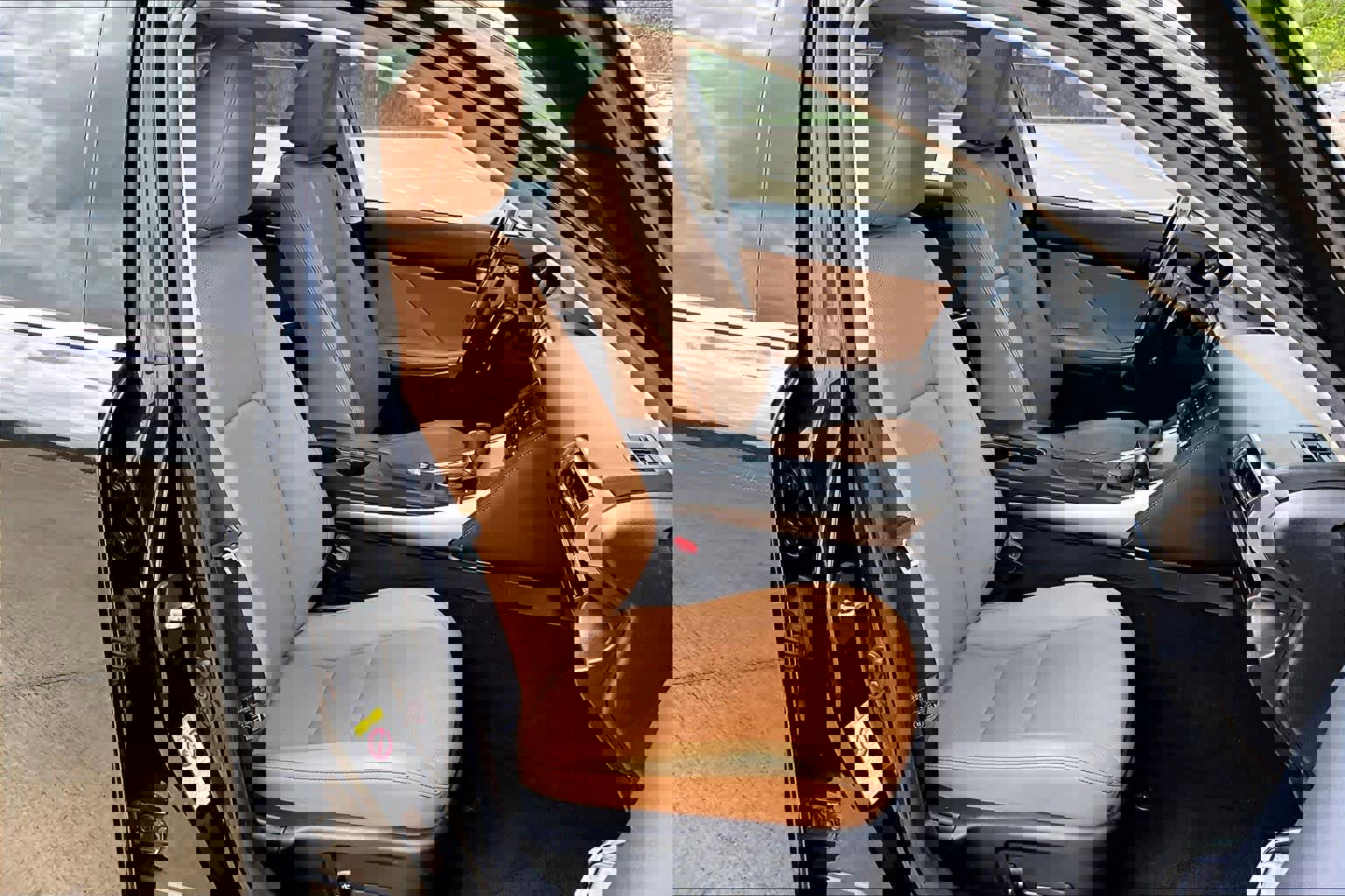 Used 2017 Lexus IS 200t RWD image 9