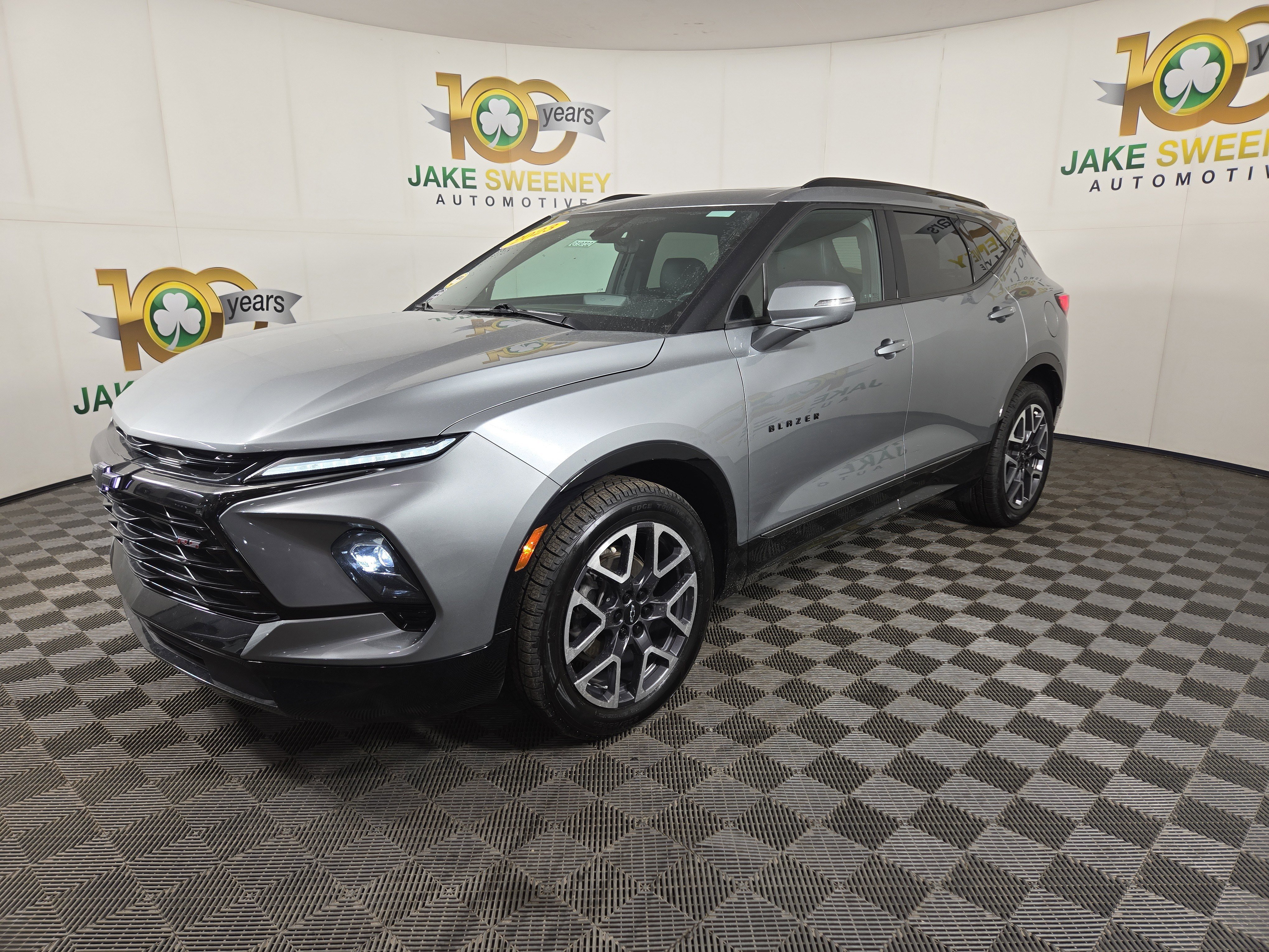 Certified 2023 Chevrolet Blazer RS w/ Driver Confidence II Package image 3