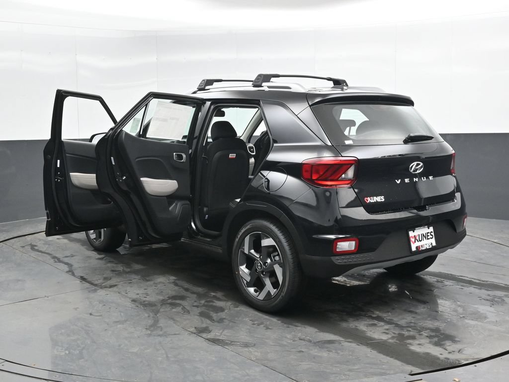 New 2026 Hyundai Venue SEL FWD image 47