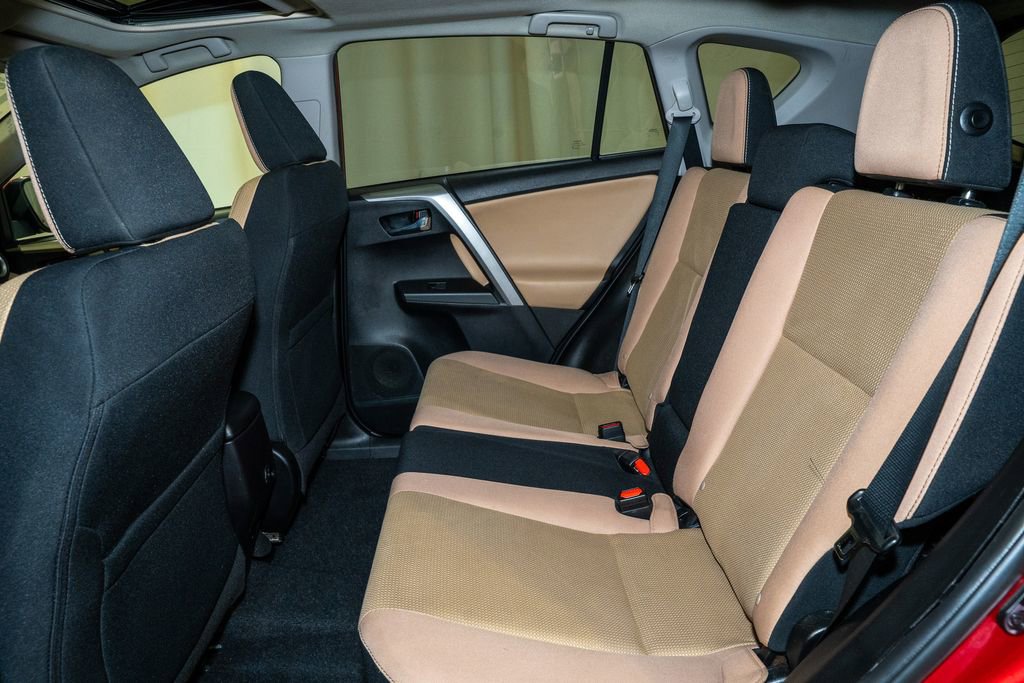 Used 2017 Toyota RAV4 XLE image 8