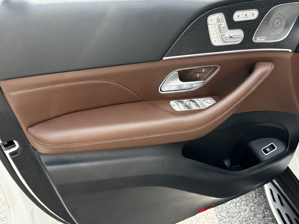 Certified 2024 Mercedes-Benz GLS 450 4MATIC image 11