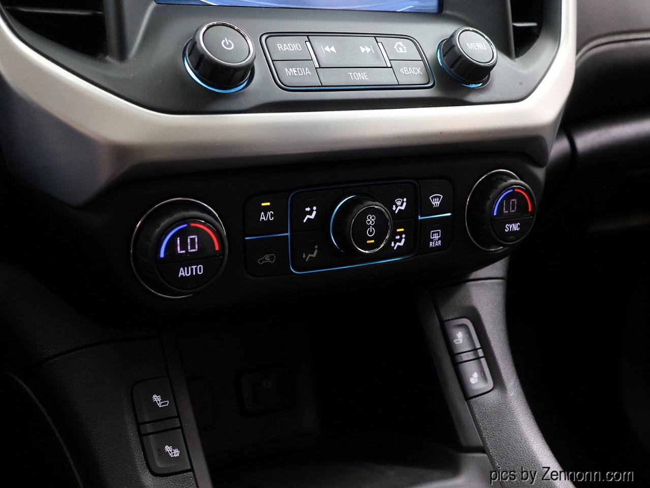 Used 2019 GMC Acadia SLT AWD/4WD image 23