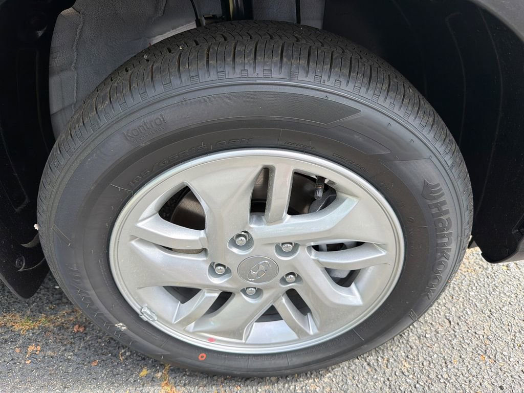 New 2026 Hyundai Venue SE image 12