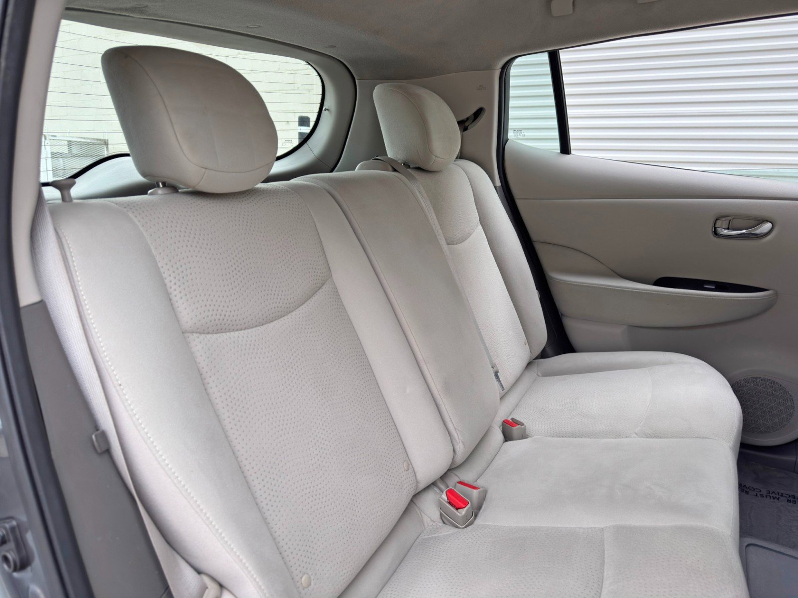 Used 2015 Nissan Leaf SV FWD image 32