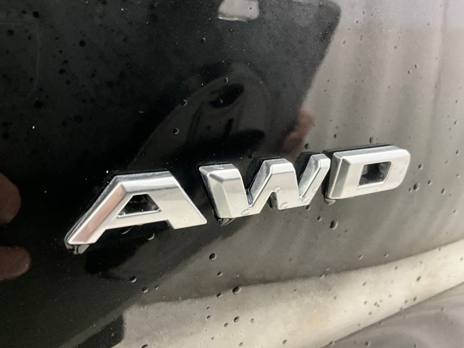 Used 2023 Cadillac XT4 Luxury w/ Cold Weather Package AWD/4WD image 24