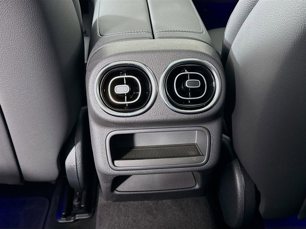 Used 2026 Mercedes-Benz GLC 300 4MATIC image 26