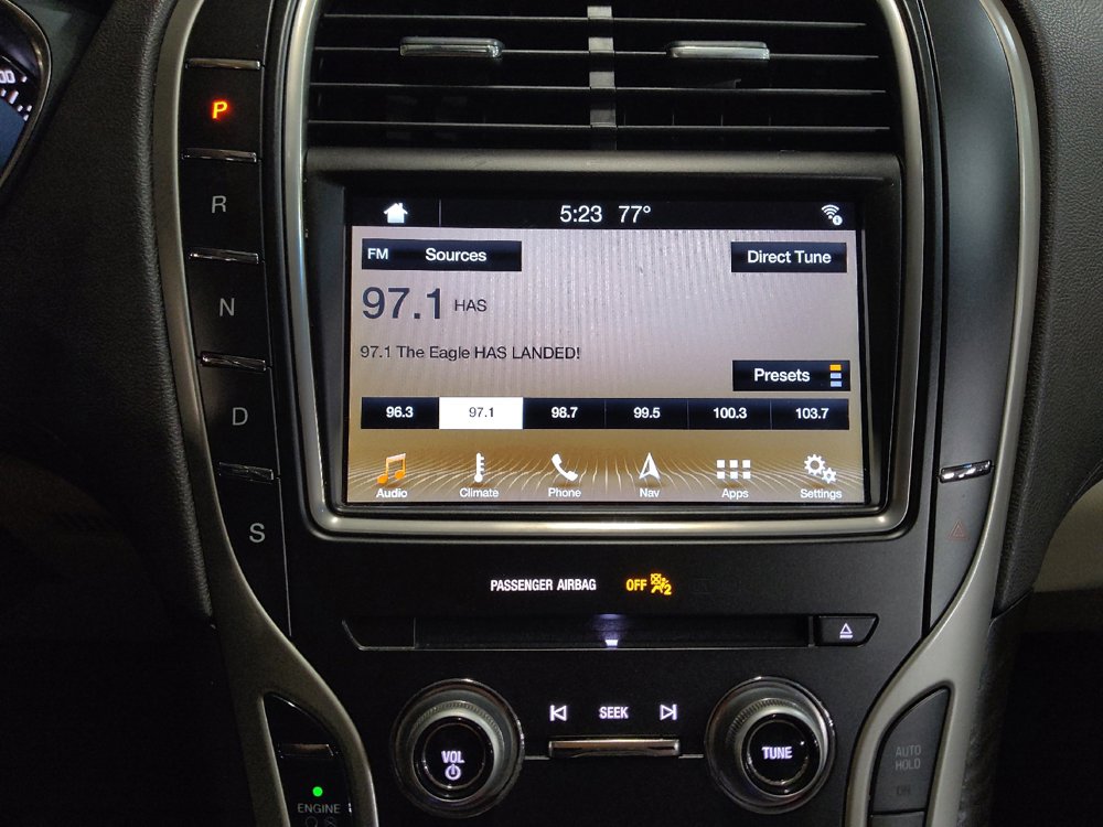 Used 2017 Lincoln MKX Reserve FWD image 25