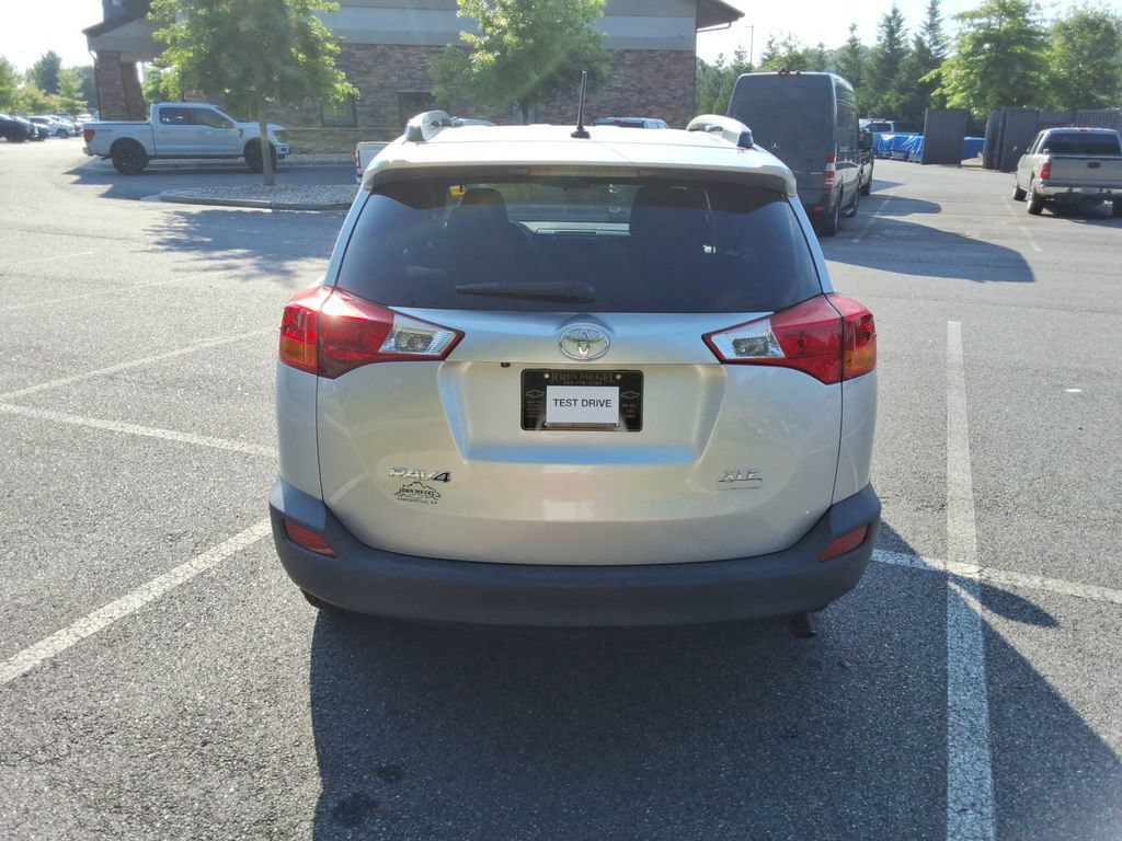 Used 2015 Toyota RAV4 XLE w/ Preferred Accessory Package FWD image 6