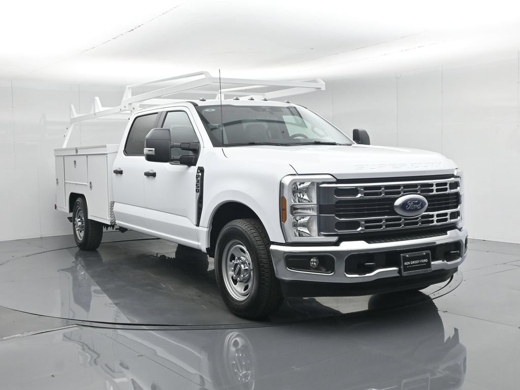 New 2026 Ford F350 XL w/ XL Chrome Package RWD image 59